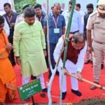 मुख्यमंत्री विष्णु देव साय ने नवीन विधानसभा परिसर में किया पौधरोपण