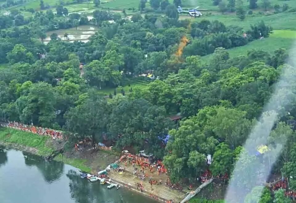 सावन में शिवभक्ति की ऐतिहासिक झलक – भोरमदेव में मुख्यमंत्री और दोनों उपमुख्यमंत्री करेंगे हेलिकॉप्टर से कांवड़ियों पर पुष्पवर्षा,भगवामय होगा आसमान